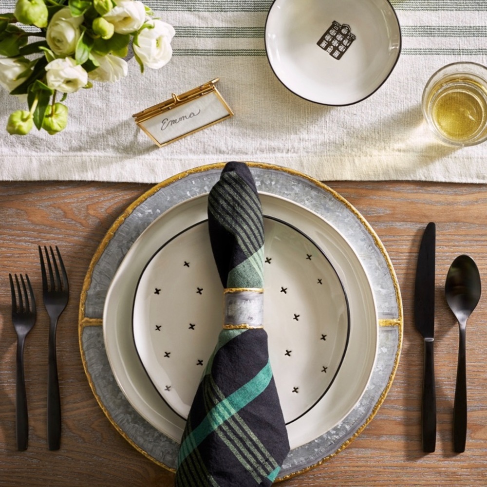 ISO ISO ISO Hearth and Hand w/Magnolia “x” patterned plates - Picture 3 of 3